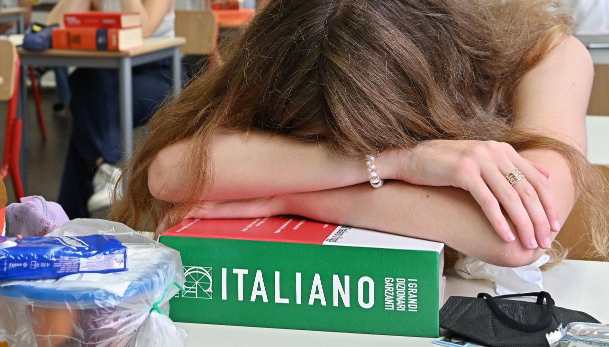 Quando inizia l'esame di Maturità 2023 e quali sono le tracce più gettonate dei temi per la prova di italiano