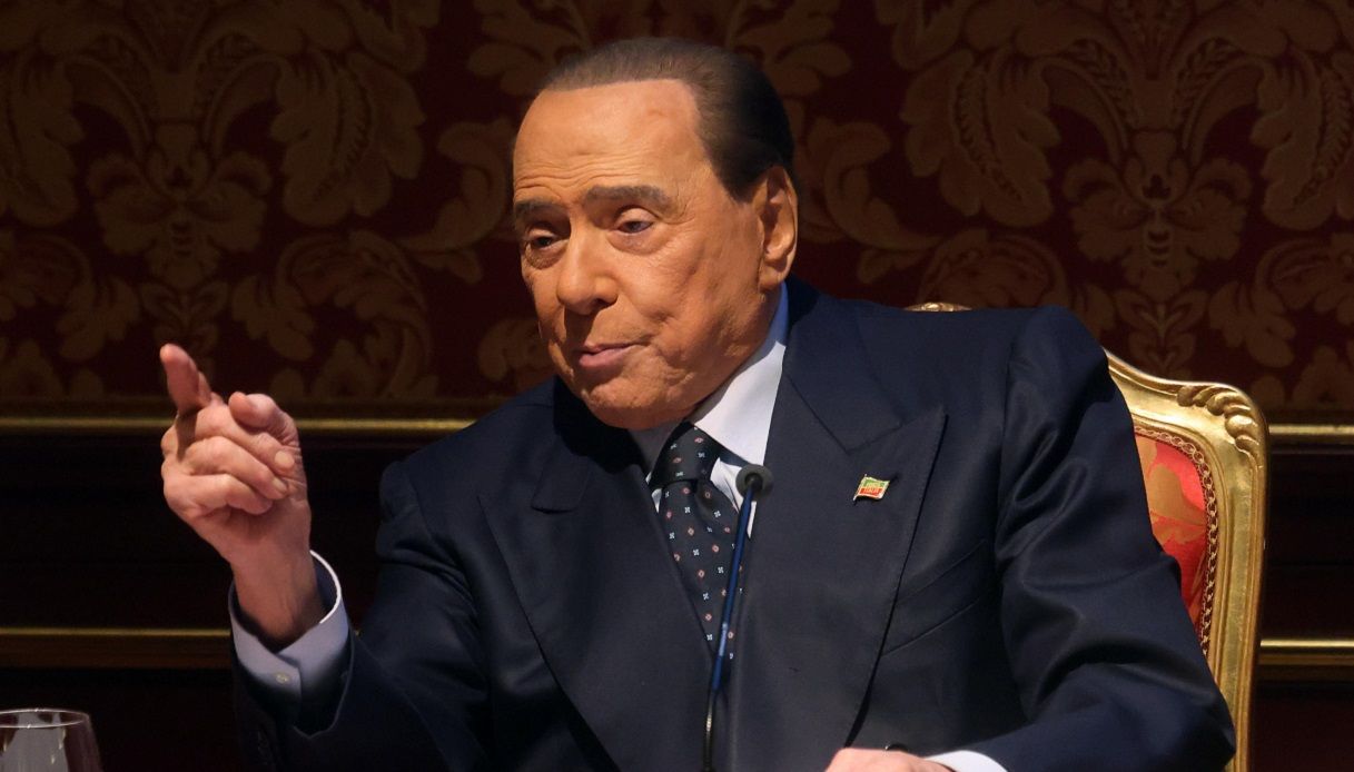 Augias contro Berlusconi.