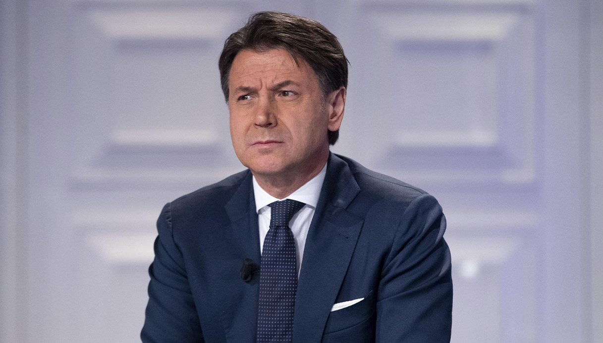 Giuseppe Conte coinvolto in un incidente sulla A1: tamponamento a catena, come sta l'ex premier e guida M5s