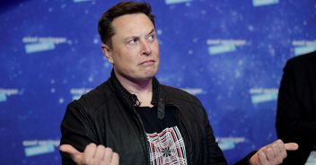 Elon Musk assume un ragazzo prodigio di 14 anni