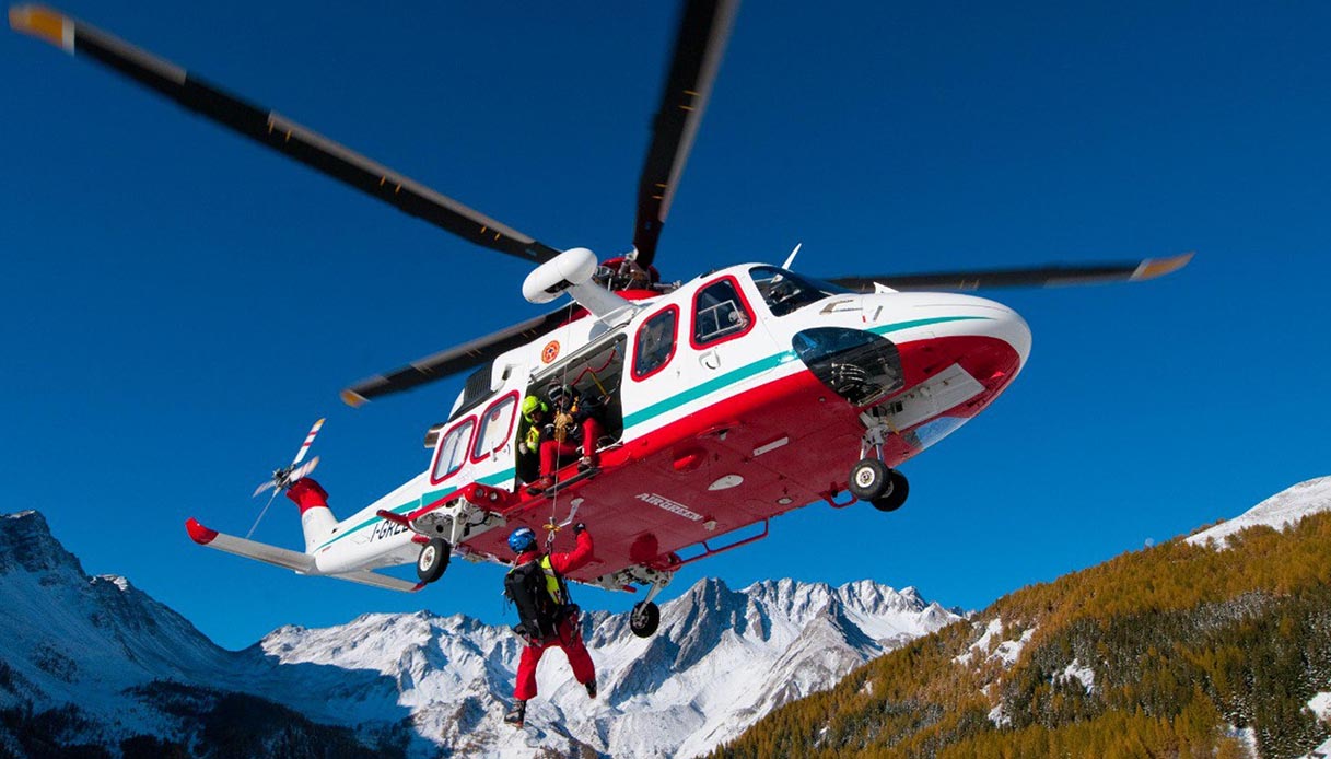Alpinista morto dopo la caduta in un crepaccio sul Monte Bianco: il ...