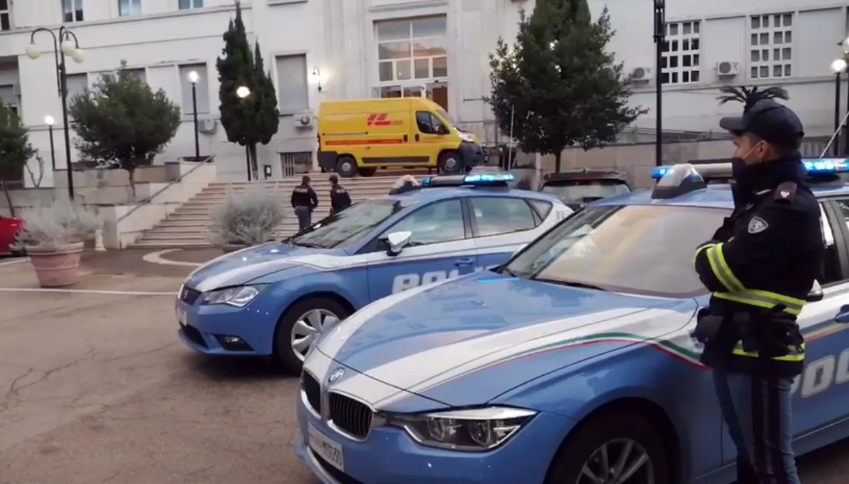 Spari Contro L'auto Del Capitano Del Foggia Davide Di Pasquale Dopo La ...