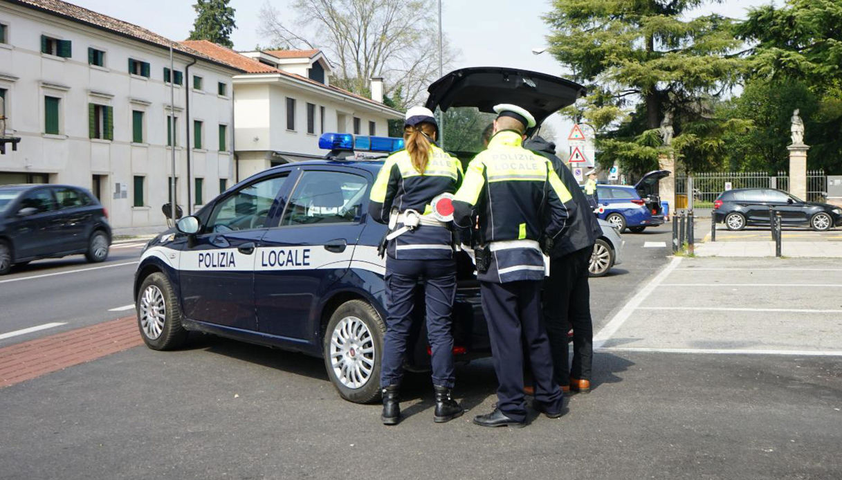 Agenti della polizia locale di Treviso