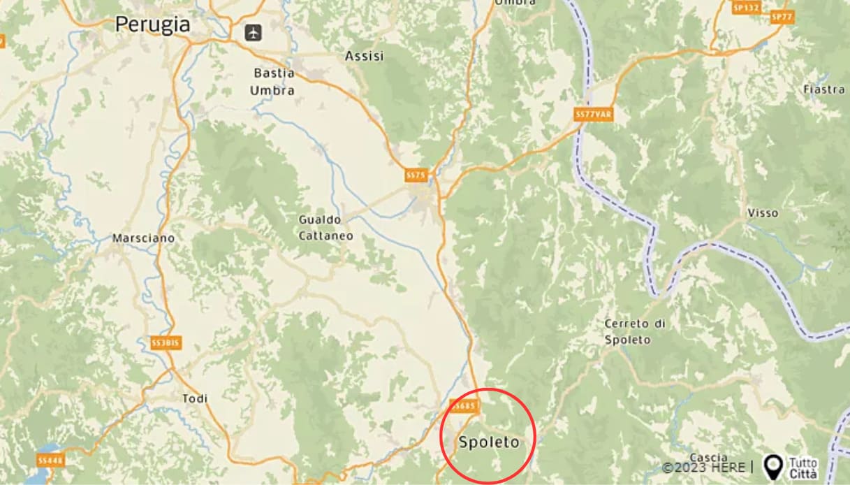 Scontro mortale a Spoleto tra uno scooter e un'auto: 41enne perde la vita