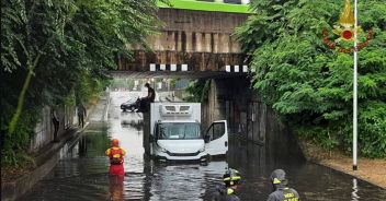 allagamento-varese-milano-vigili-del-fuoco