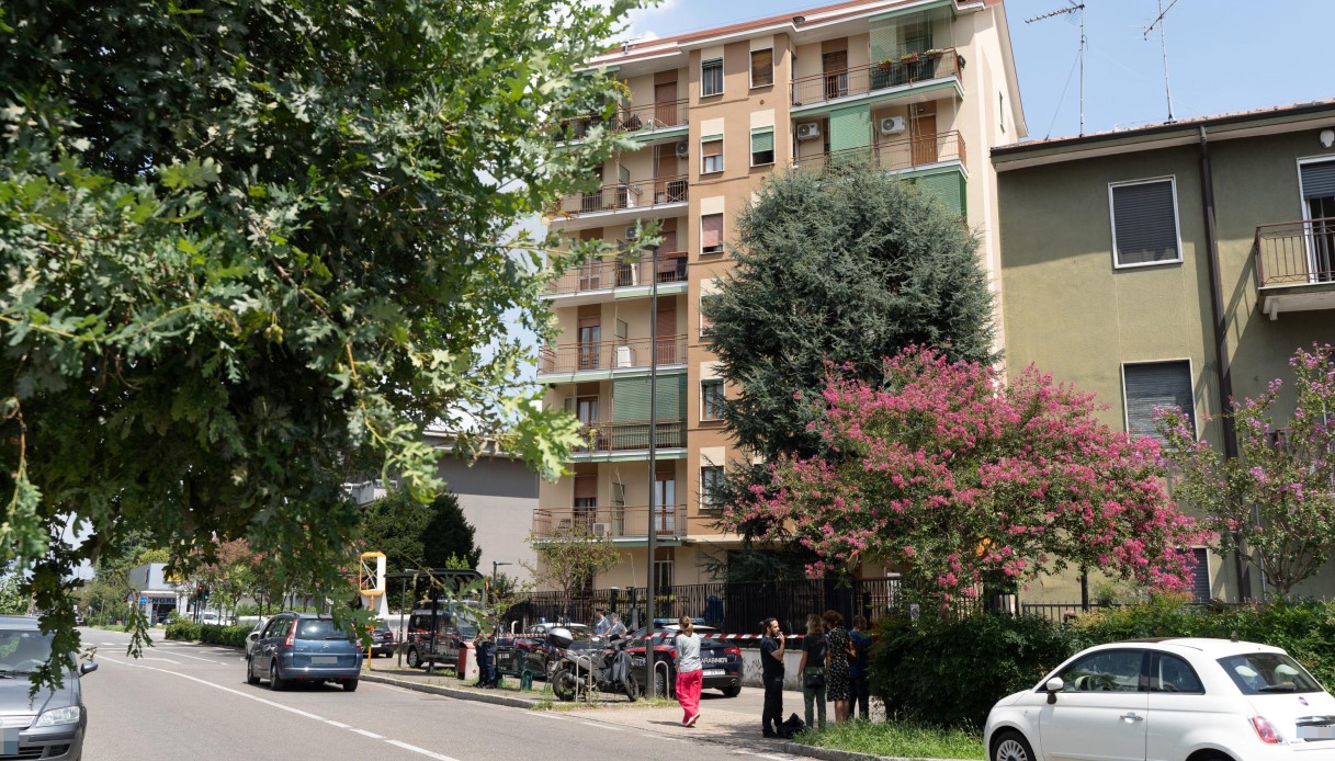 L'ex che ha ucciso Sofia Castelli a Cologno Monzese era nascosto nell'armadio: pensava tornasse con un altro