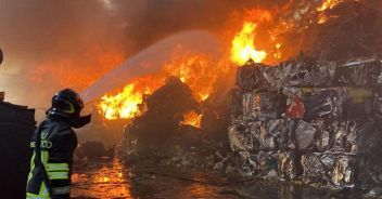 incendi-sicilia-piromane-barrafranca-enna