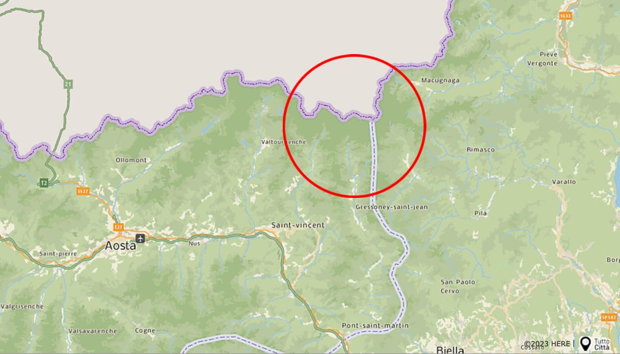 Elicottero caduto in Alta Valsesia sul Monte Rosa, un ferito grave intubato sul posto: illese altre 4 persone