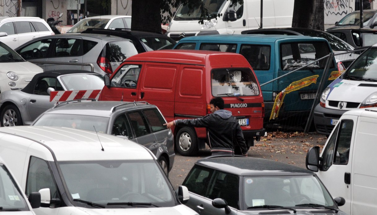 Parcheggiatore abusivo