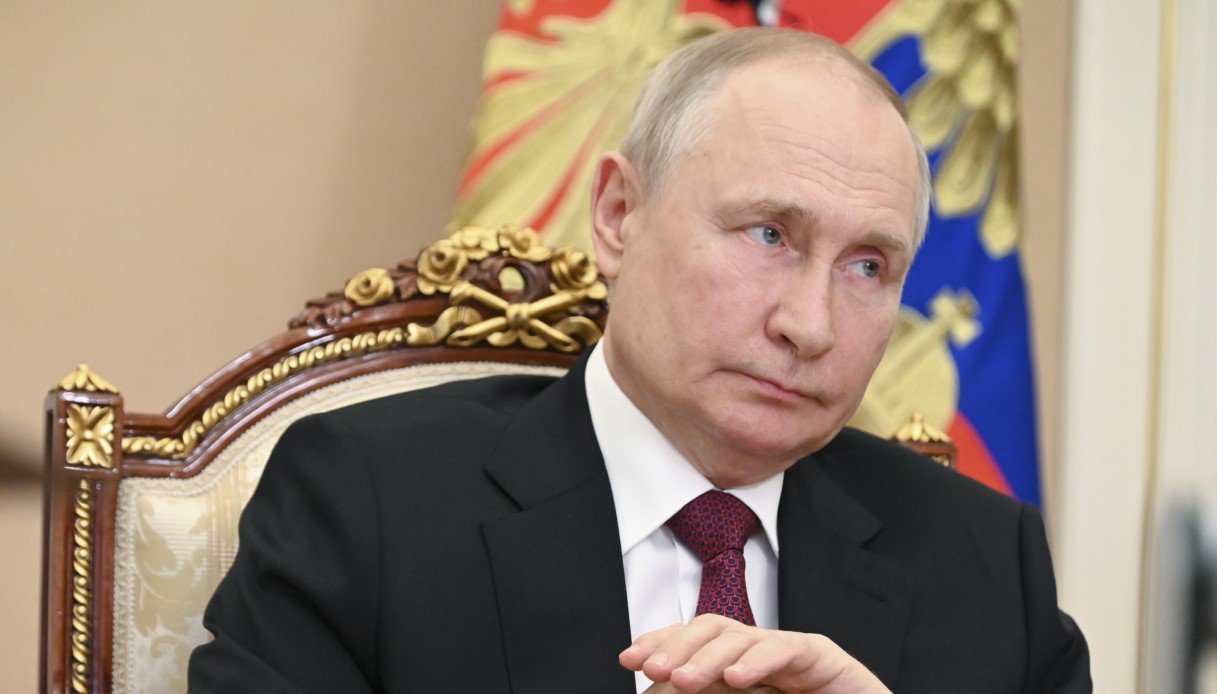 Vladimir Putin non andrà in Sudafrica al vertice BRICS: rischia l'arresto dopo il mandato della Corte penale 