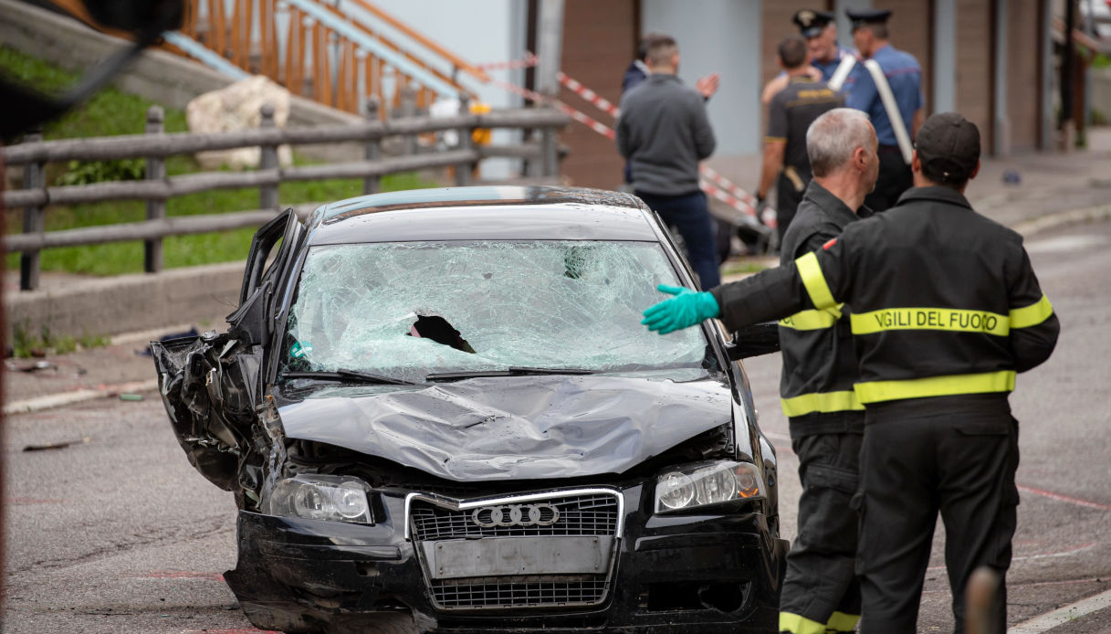 Il luogo dell'incidente dove un'auto ha travolto e ucciso tre persone a Santo Stefano di Cadore, in provincia di Belluno.