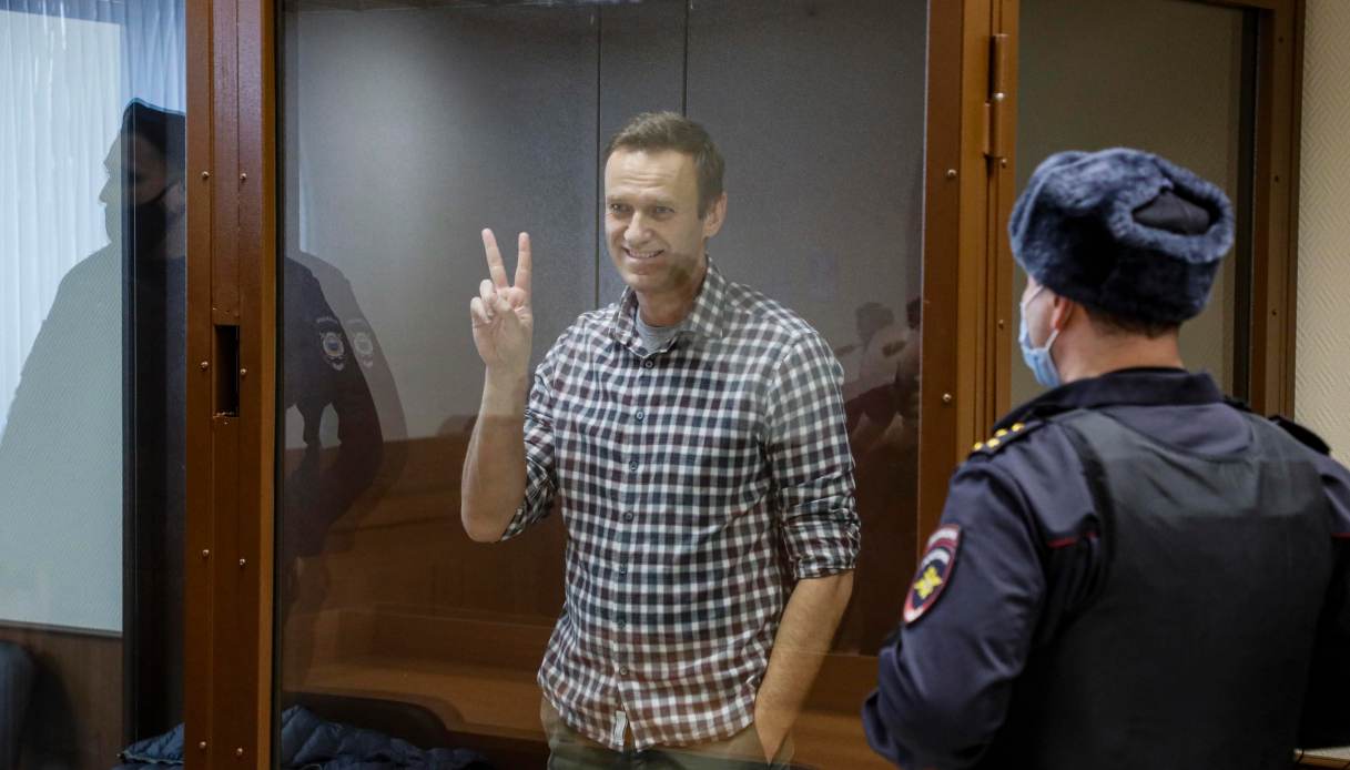 Sentenza pesante per Aleksej Navalny condannato in Russia: altri 19 anni all'oppositore di Vladimir Putin
