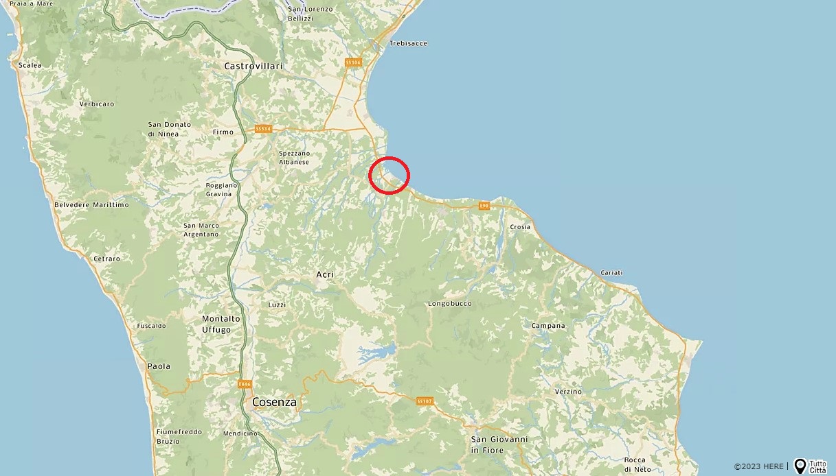 Auto precipita in mare dalla banchina del porto a Corigliano Rossano vicino Cosenza, morto un uomo di 41 anni 