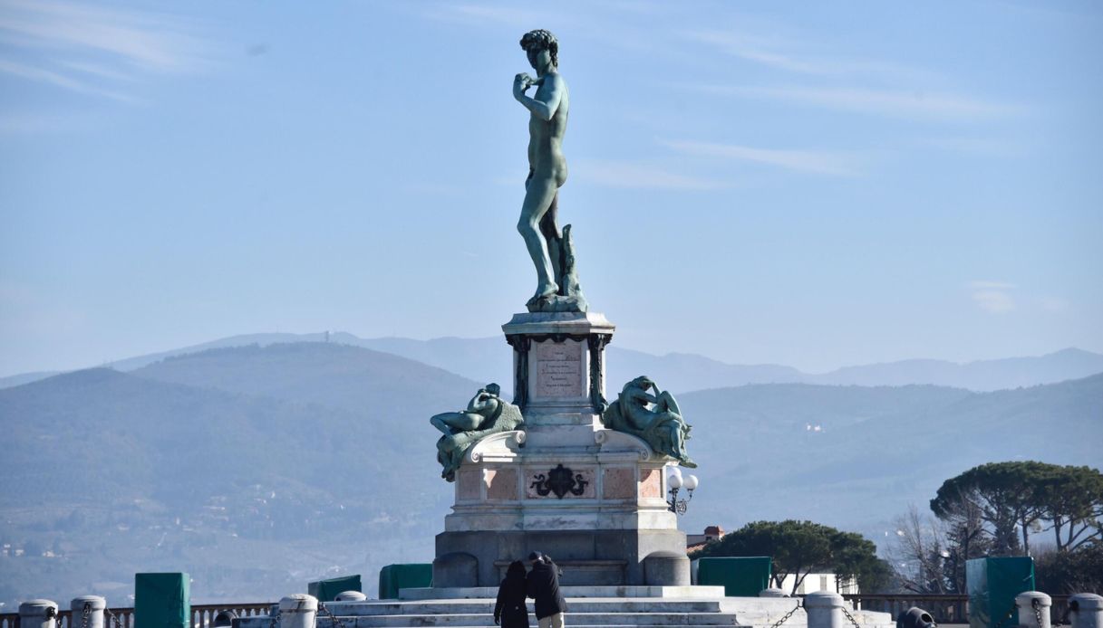 La copia del David in piazzale Michelangelo a Firenze