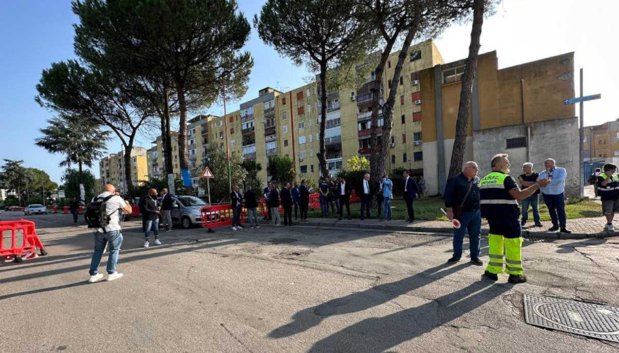 giorgia meloni a caivano, blindato il parco verde