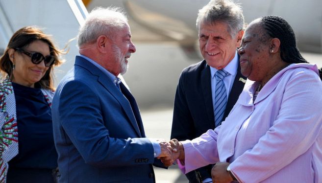 Il presidente del Brasile Lula da Silva, arriva a Johannesburg per il vertice dei BRICS