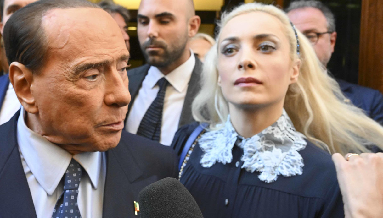 Berlusconi fascina