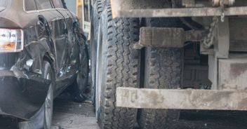 incidente-ferrara-a-13-auto-camion