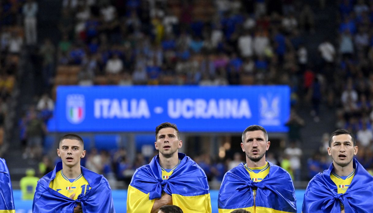 Italia-Ucraina E Il Video Dell'inno Ospite Con Gli Applausi Di San Siro ...