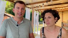 Lasciano lavoro per viaggiare coi figli e fare il giro del mondo: la storia di Alessio Sacchi e Claudia Casisa