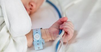 rovigo-neonato-tre-mesi-arrestata-madre