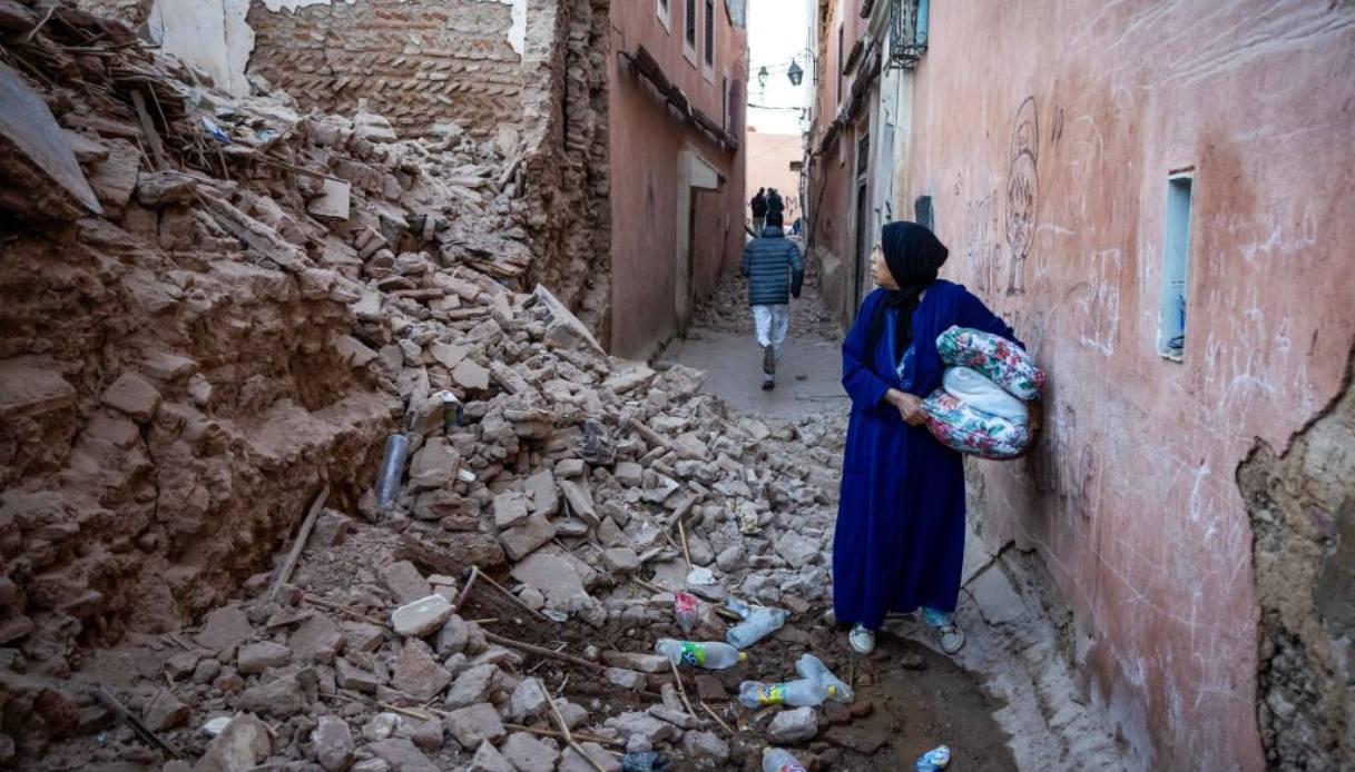 Violento terremoto in Marocco di magnitudo 7.0: le immagini, macerie e case crollate a Marrakech