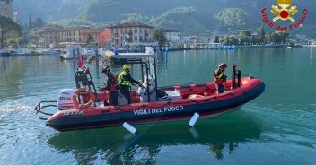 turista-dispersa-lago-d-iseo