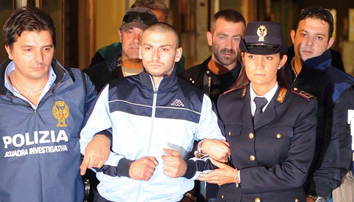Detenuto si laurea in carcere a Catanzaro e confessa altri omicidi: l'incredibile storia di Catello Romano