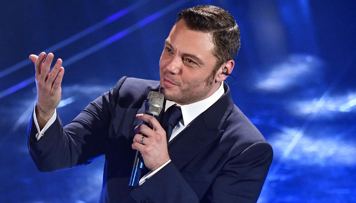 Tiziano Ferro contro la stampa omofoba: Pago la mia sincerità, il duro  sfogo sui social dopo il divorzio