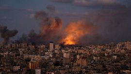 Guerra Israele-Hamas, ultime news di oggi: Gaza bombardata a tappeto, missili anche contro il Libano