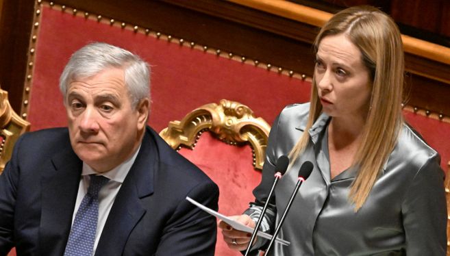 La presidente del Consiglio, Giorgia Meloni, affiancata dal ministro degli Esteri Antonio Tajani