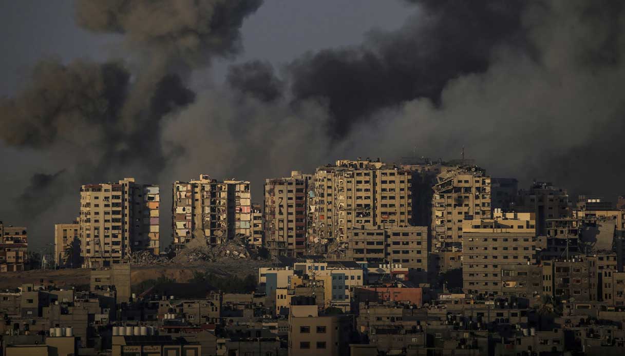 Almeno 50 morti in raid su campo profughi a Gaza