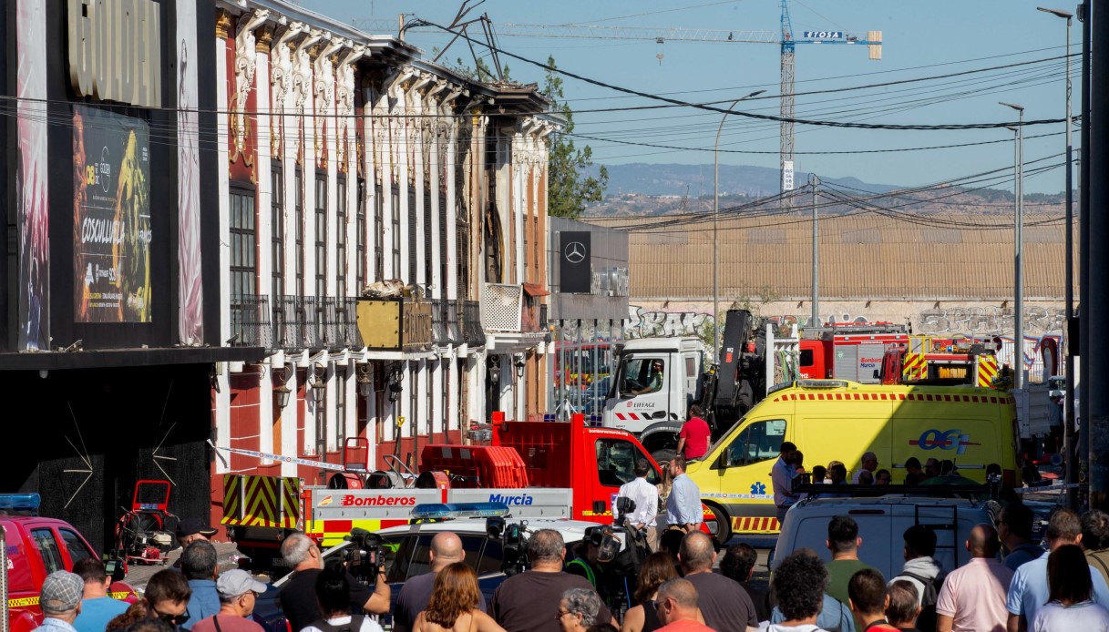 Scoppia Incendio In Una Discoteca A Murcia In Spagna Ci Sono Vittime E