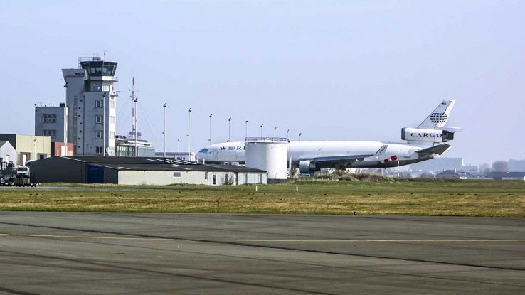 Allarme bomba, evacuato l'aeroporto di Ostenda-Bruges