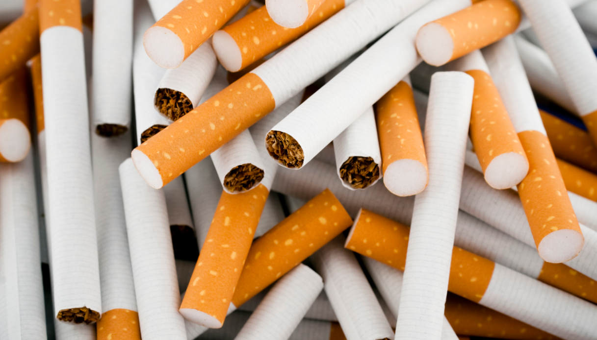 aumenti per i pacchetti di sigarette accise anche sulle elettroniche tasse