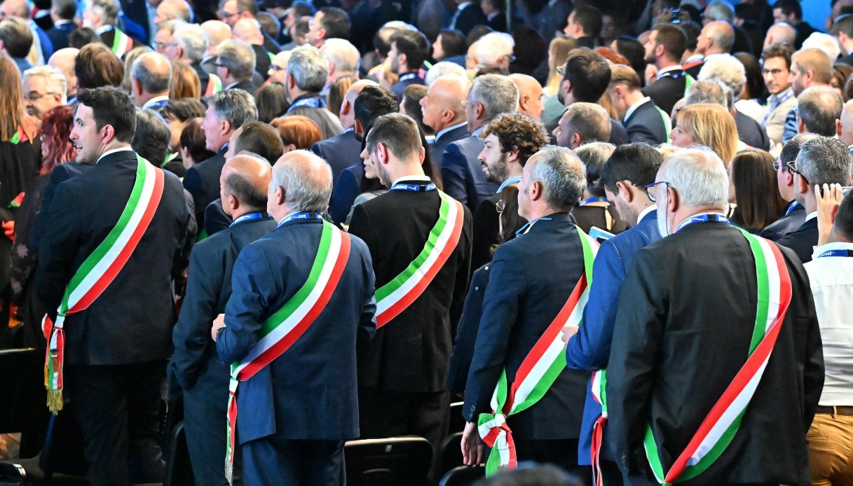 L'Italia è un Paese per vecchi sindaci nessun grande Comune è