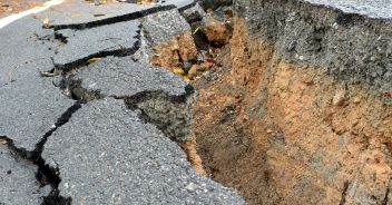 Genova, frana a Castelletto