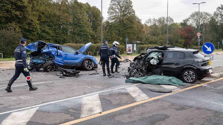 Incidente tra due auto alle porte della città: una persona trasportata in codice  rosso in ospedale