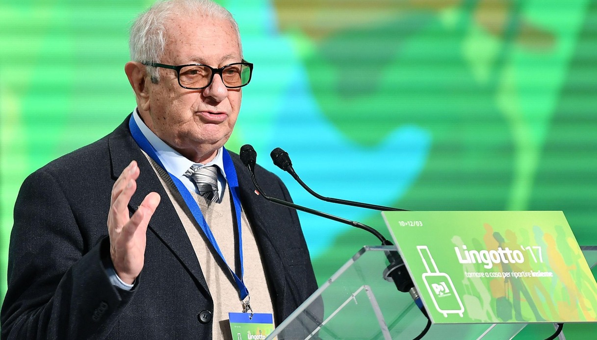 Morto l'ex ministro Luigi Berlinguer cugino di Enrico: 91 anni, era ricoverato da mesi all'ospedale di Siena