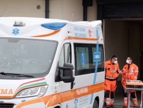 SUV travolge due donne in un grave incidente a Rimini: morta 31enne, ferita l'altra. Alla guida un 60enne