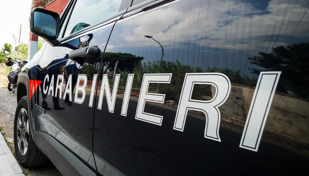 Cadavere di una donna trovato in un baule a Mondragone nel Casertano: è ...