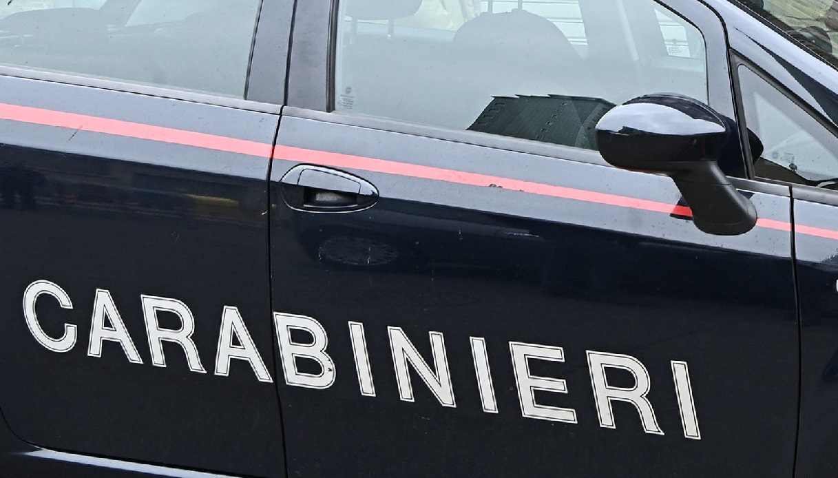Carabinieri rapina farmacia a Bologna.