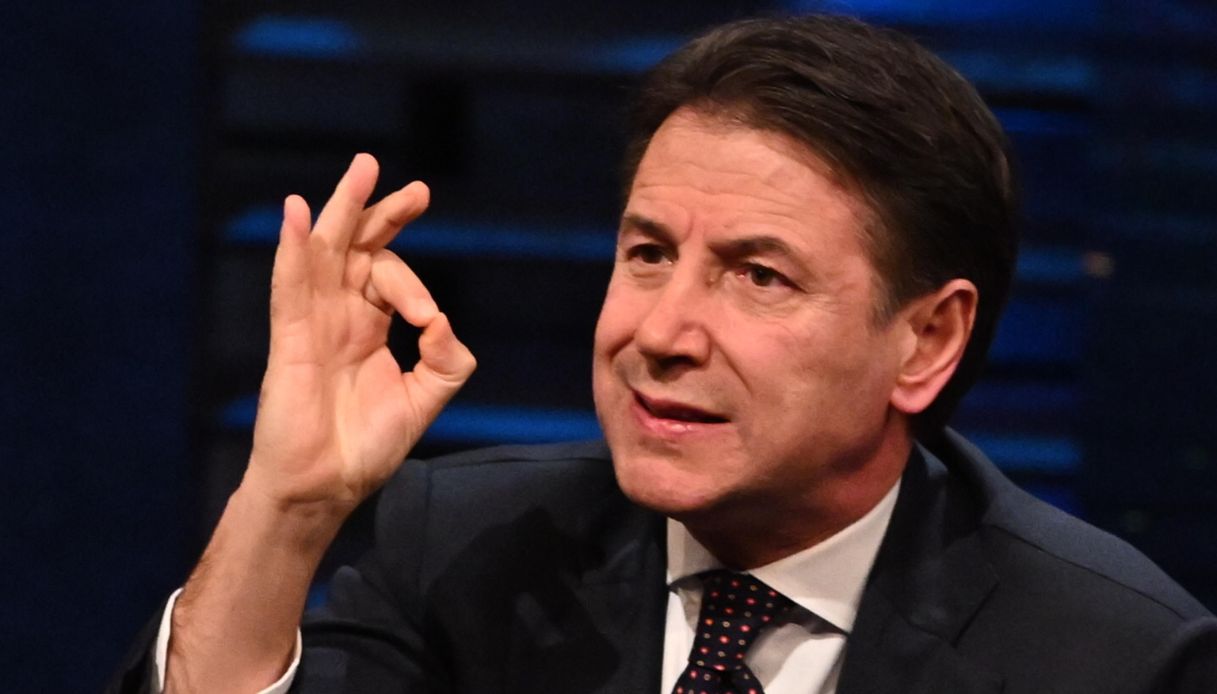 Giuseppe Conte E La Smentita Sul Caso Mes-Di Maio: Il Retroscena Sulla ...