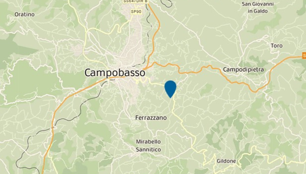 Bimbo di 9 anni morto in un incendio in casa a Campobasso scoppiato nella notte: gravi la mamma e i fratelli