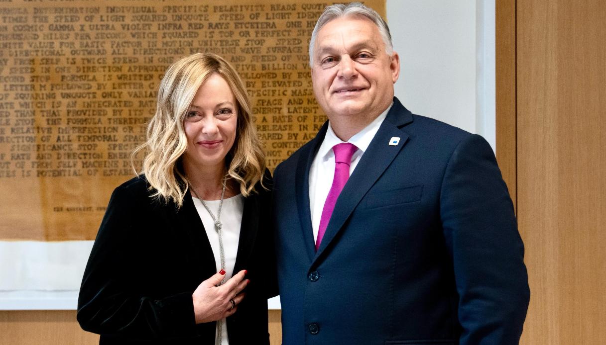 L'Ungheria di Viktor Orban blocca aiuti Ue all'Ucraina per 50 miliardi di euro: assist alla Russia di Putin