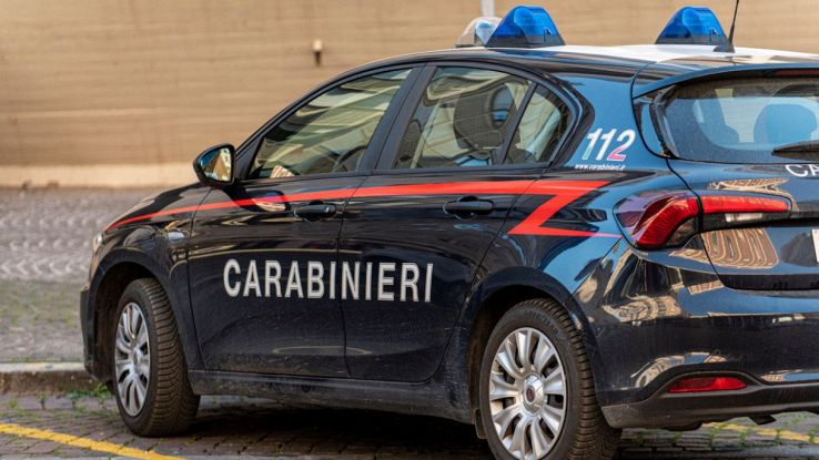 Ragazzo fermato con un coltello nascosto nella collana a Mestre