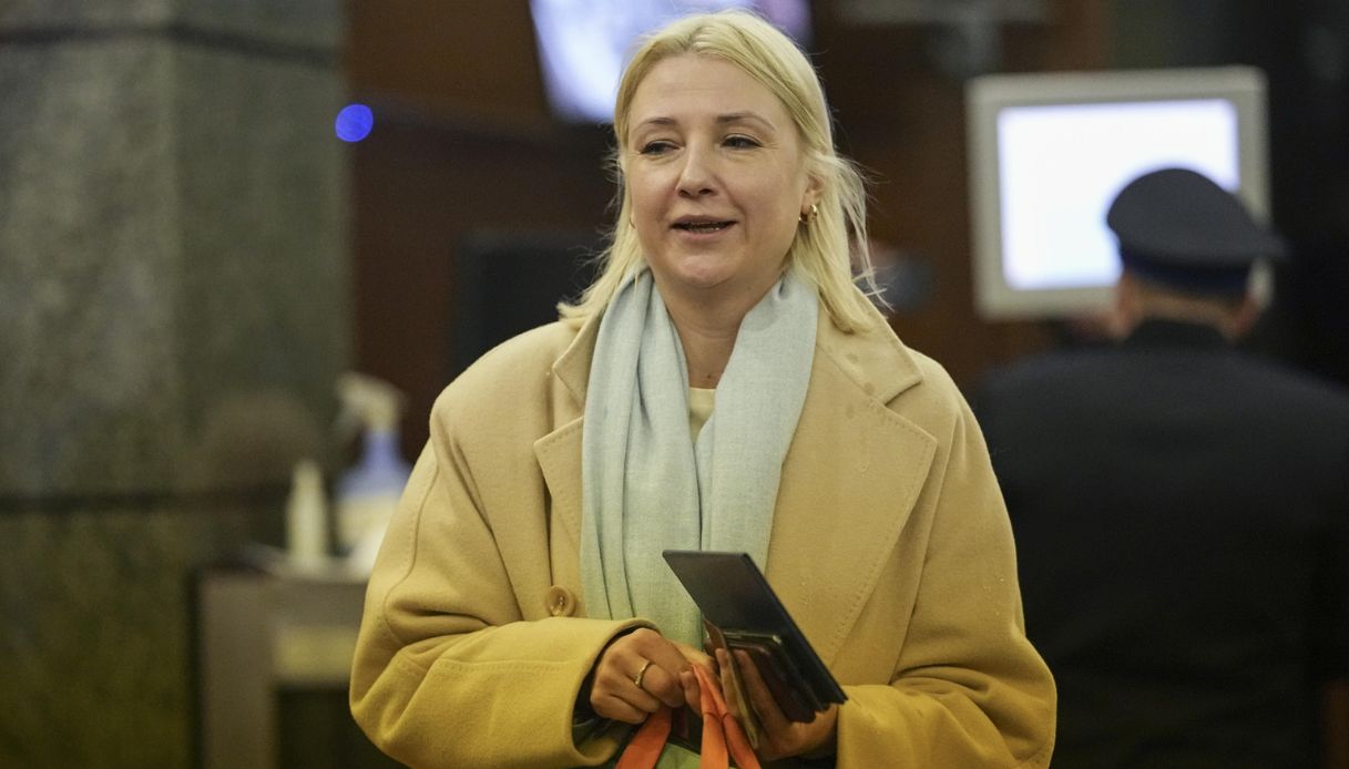 Yekaterina Duntsova sfida Vladimir Putin alle elezioni in Russia: l'ex giornalista candidata alla presidenza