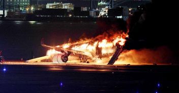 aereo-giappone-fiamme