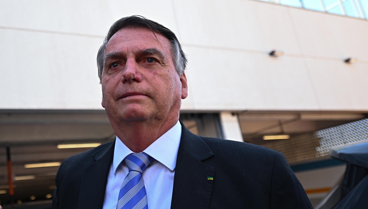 Il certificato di vaccinazione Covid dell'ex presidente del Brasile, Jair Bolsonaro, è stato falsificato. Lo ha rivelato un'indagine
