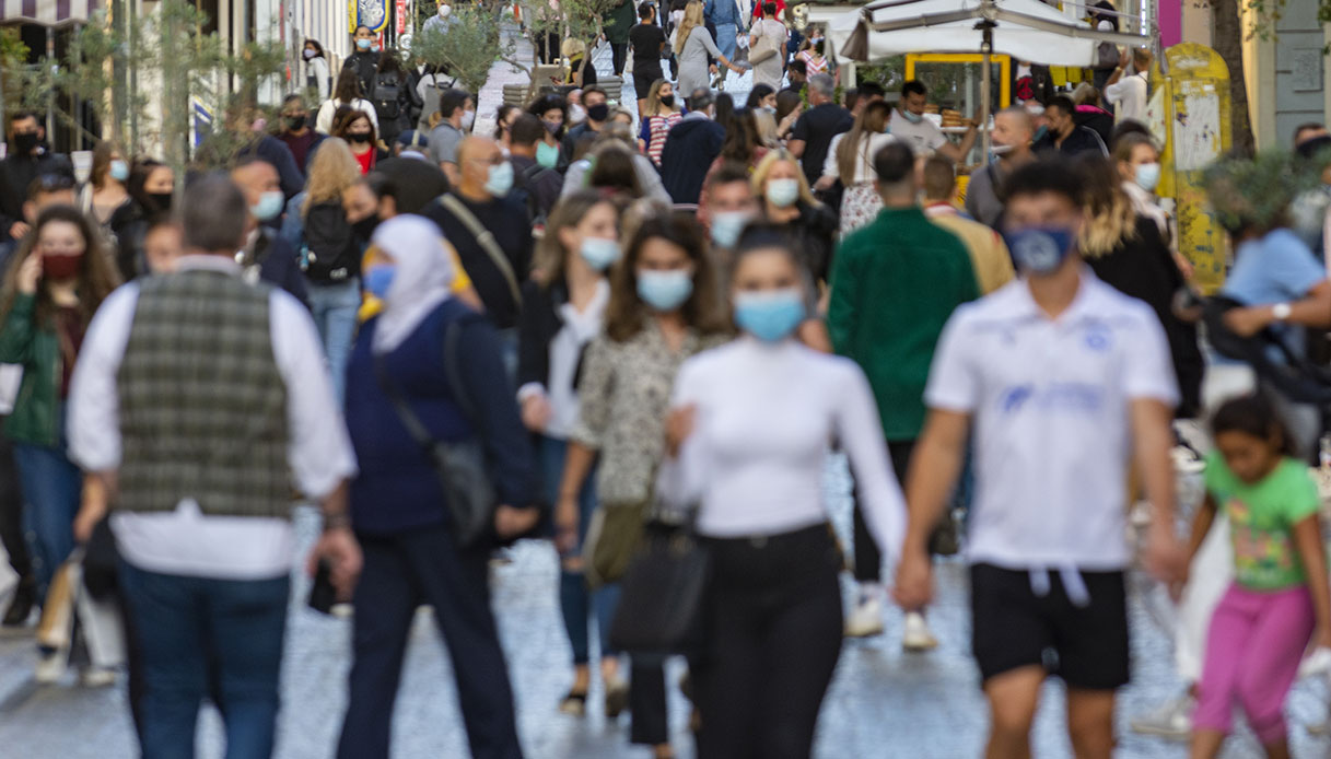 Vaccini e lockdown nel nuovo Piano pandemico post Covid: quali sono le misure nella bozza del Governo Meloni